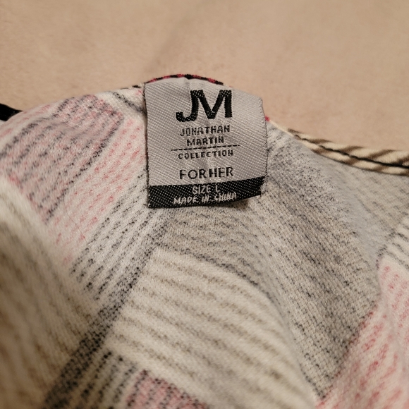 Funky Geometric Pattern Top - Picture 3 of 5